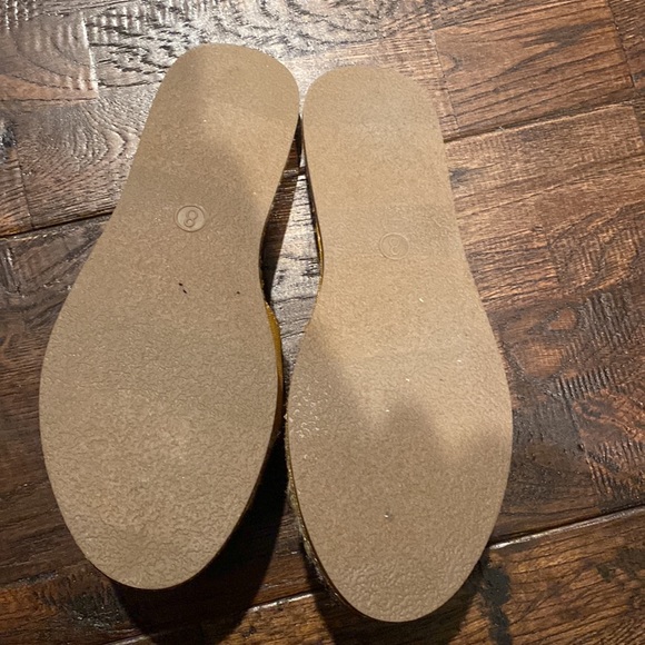 Sandals - Picture 2 of 3